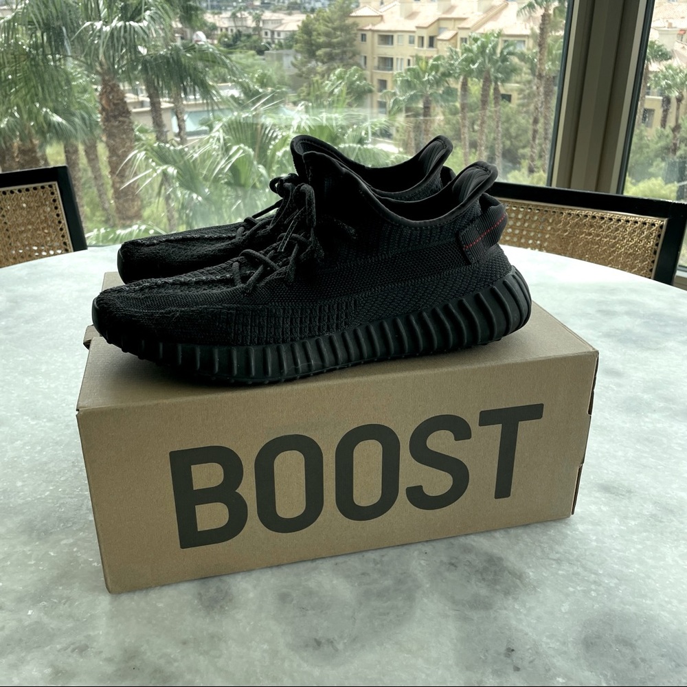 YEEZY X ADIDAS SNEAKERS